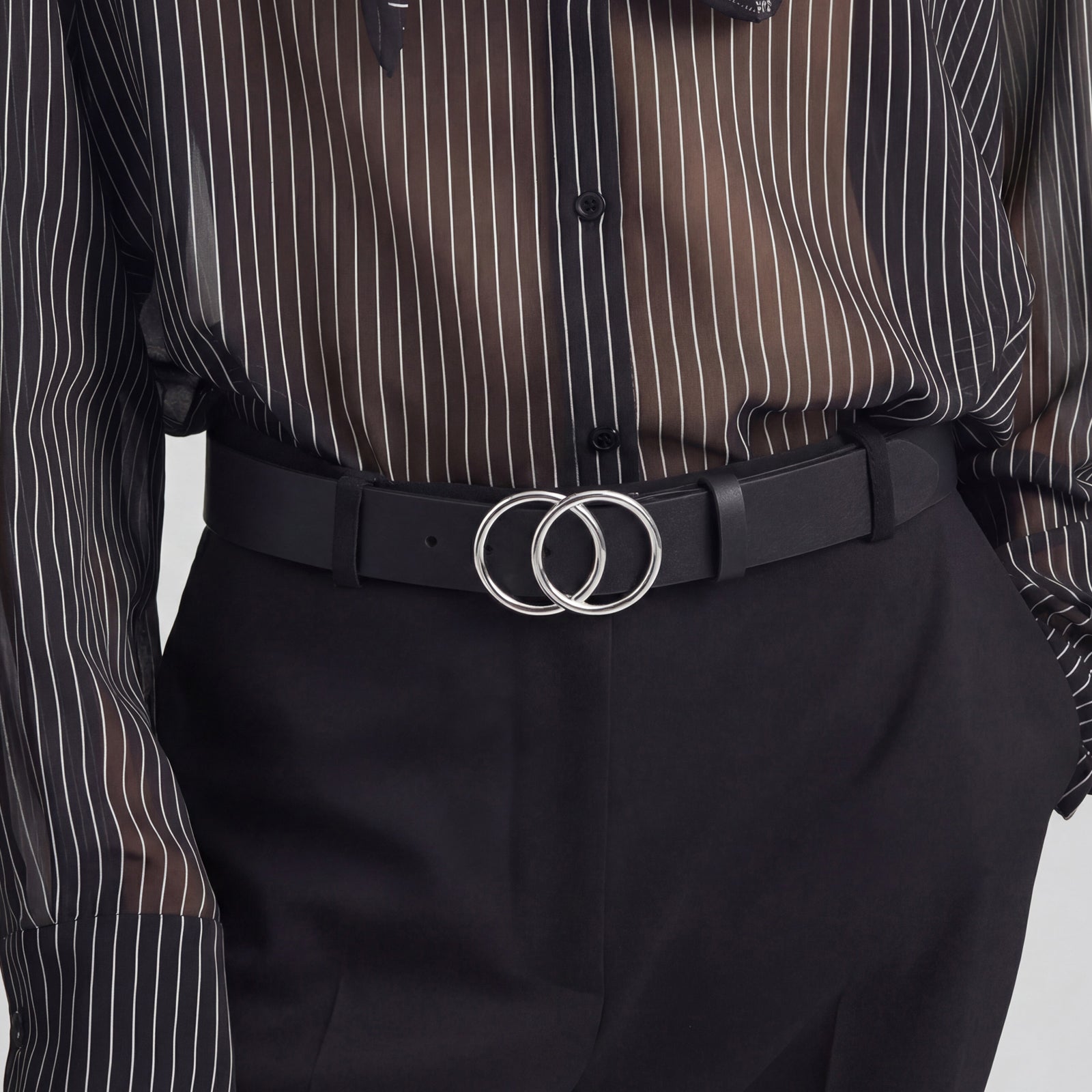 #Color_S-Black+Brown